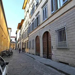 Apartment Two Bedrooms Near The Duomo, Florence